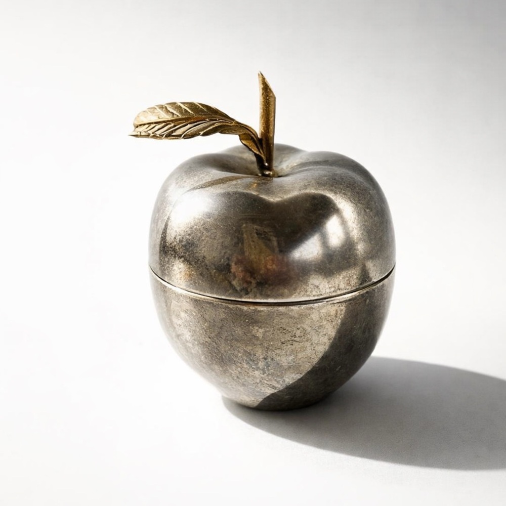 LOVELY HOLLYWOOD REGENCY APPLE‎ TRINKET BOX/BONBONNIERE SILVER/GOLD PLATED BRASS